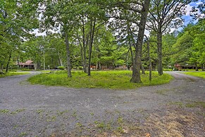 Bushkill House w/ Deck & Community Amenities!