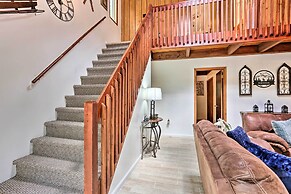 Bushkill House w/ Deck & Community Amenities!