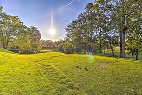 Branson Condo on Golf Course w/ Pool Access!
