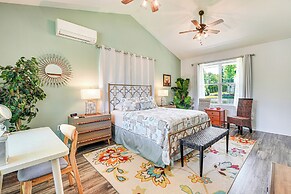 Lakeside Cottage w/ Porch in Pocono Mountains