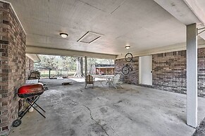 Updated Royal Retreat on 5 Acres: 'hidden Creek'