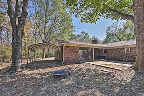 Updated Royal Retreat on 5 Acres: 'hidden Creek'