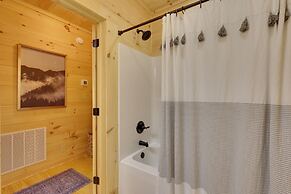 12 Mi to Sugar Mountain: Luxe Banner Elk Escape