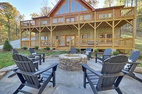 12 Mi to Sugar Mountain: Luxe Banner Elk Escape