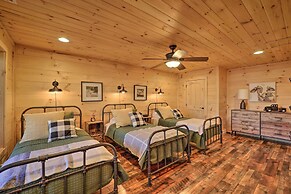 12 Mi to Sugar Mountain: Luxe Banner Elk Escape