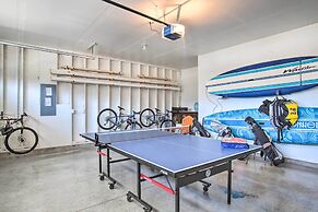 Luxury Home on Golf Course: Walk to the Beach!