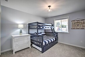 Luxury Home on Golf Course: Walk to the Beach!