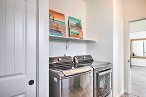 Luxury Home on Golf Course: Walk to the Beach!