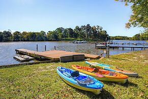 Waterfront, Deck: Peaceful Louisa Cottage Escape