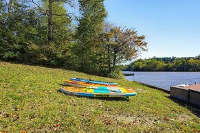 Waterfront, Deck: Peaceful Louisa Cottage Escape