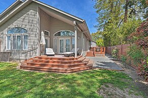 Deck & River Views: Family Home in Grants Pass
