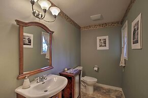 Spacious Port Angeles House w/ Hot Tub & Game Room