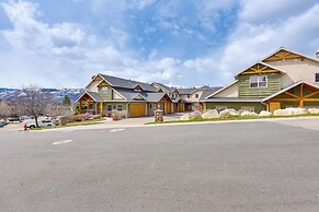 Eden Townhome w/ Mtn View + Shuttle to Powder Mtn!