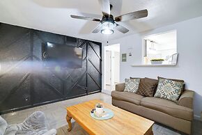 Central El Paso Home w/ Fire Pit!