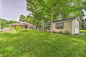 Shipshewana Guest House With Fire Pit!