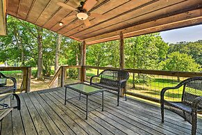 Cabin in Resort - 1/2 Mi to Guntersville Lake!