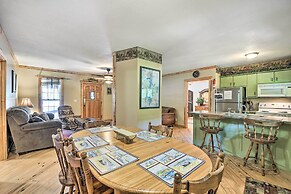 Cabin in Resort - 1/2 Mi to Guntersville Lake!