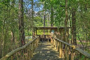 Cabin in Resort - 1/2 Mi to Guntersville Lake!