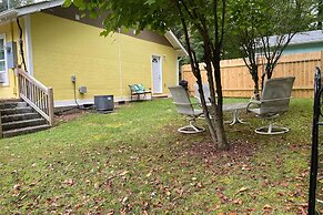 The Sunshine Cottage Hendersonville Rental!