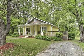 The Sunshine Cottage Hendersonville Rental!