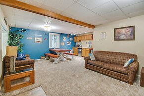 2-level Home w/ Deck: 1/2 Mi to Lake Mcconaughy!