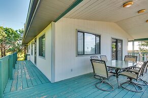 2-level Home w/ Deck: 1/2 Mi to Lake Mcconaughy!