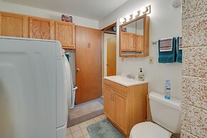 2-level Home w/ Deck: 1/2 Mi to Lake Mcconaughy!