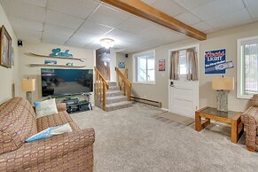 2-level Home w/ Deck: 1/2 Mi to Lake Mcconaughy!