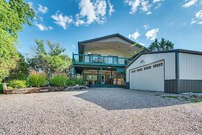 2-level Home w/ Deck: 1/2 Mi to Lake Mcconaughy!