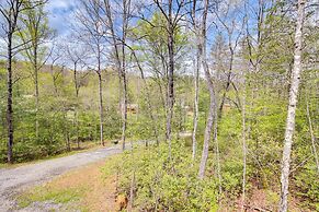 Family-friendly Murphy Cabin w/ Fire Pit!