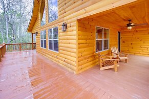 Family-friendly Murphy Cabin w/ Fire Pit!