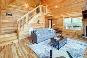 Family-friendly Murphy Cabin w/ Fire Pit!