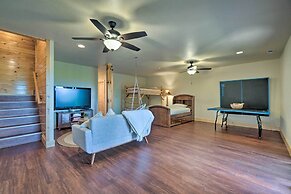 Hiwassee Hideaway' Cabin w/ Mountain Views!