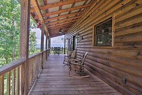 Hiwassee Hideaway' Cabin w/ Mountain Views!