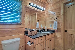 Hiwassee Hideaway' Cabin w/ Mountain Views!