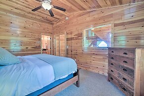 Hiwassee Hideaway' Cabin w/ Mountain Views!