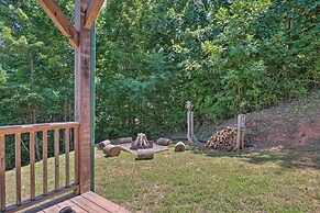 Hiwassee Hideaway' Cabin w/ Mountain Views!