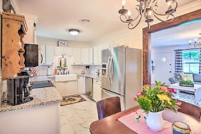 Charming Country Cottage: 5 Mi to Downtown Tulsa!