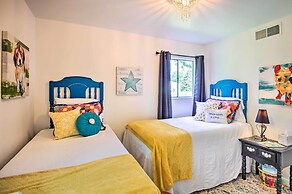 Charming Country Cottage: 5 Mi to Downtown Tulsa!