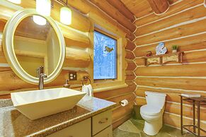 Secluded Traverse City Retreat: 11 Mi to Downtown!