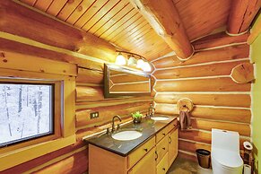 Secluded Traverse City Retreat: 11 Mi to Downtown!