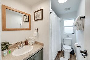 Lakefront Mount Vernon Home w/ Private Dock!