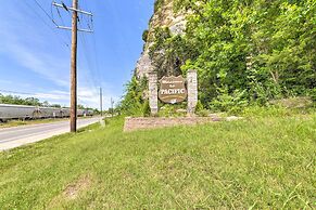 'lucky Dawg' Pet-friendly Abode Near St Louis!