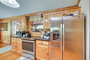 'cape Royale' Luxury Livingston Cabin w/ Hot Tub!