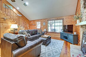 'cape Royale' Luxury Livingston Cabin w/ Hot Tub!
