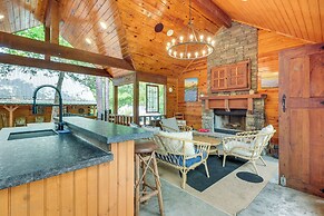 'cape Royale' Luxury Livingston Cabin w/ Hot Tub!