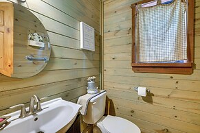 'cape Royale' Luxury Livingston Cabin w/ Hot Tub!