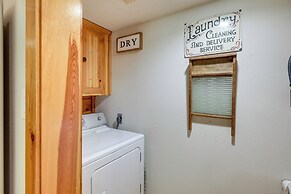 'cape Royale' Luxury Livingston Cabin w/ Hot Tub!