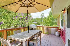 Pet-friendly Wilmington Retreat w/ Hot Tub!