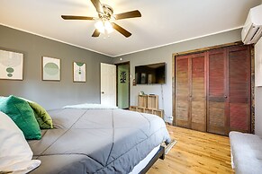 Pet-friendly Wilmington Retreat w/ Hot Tub!